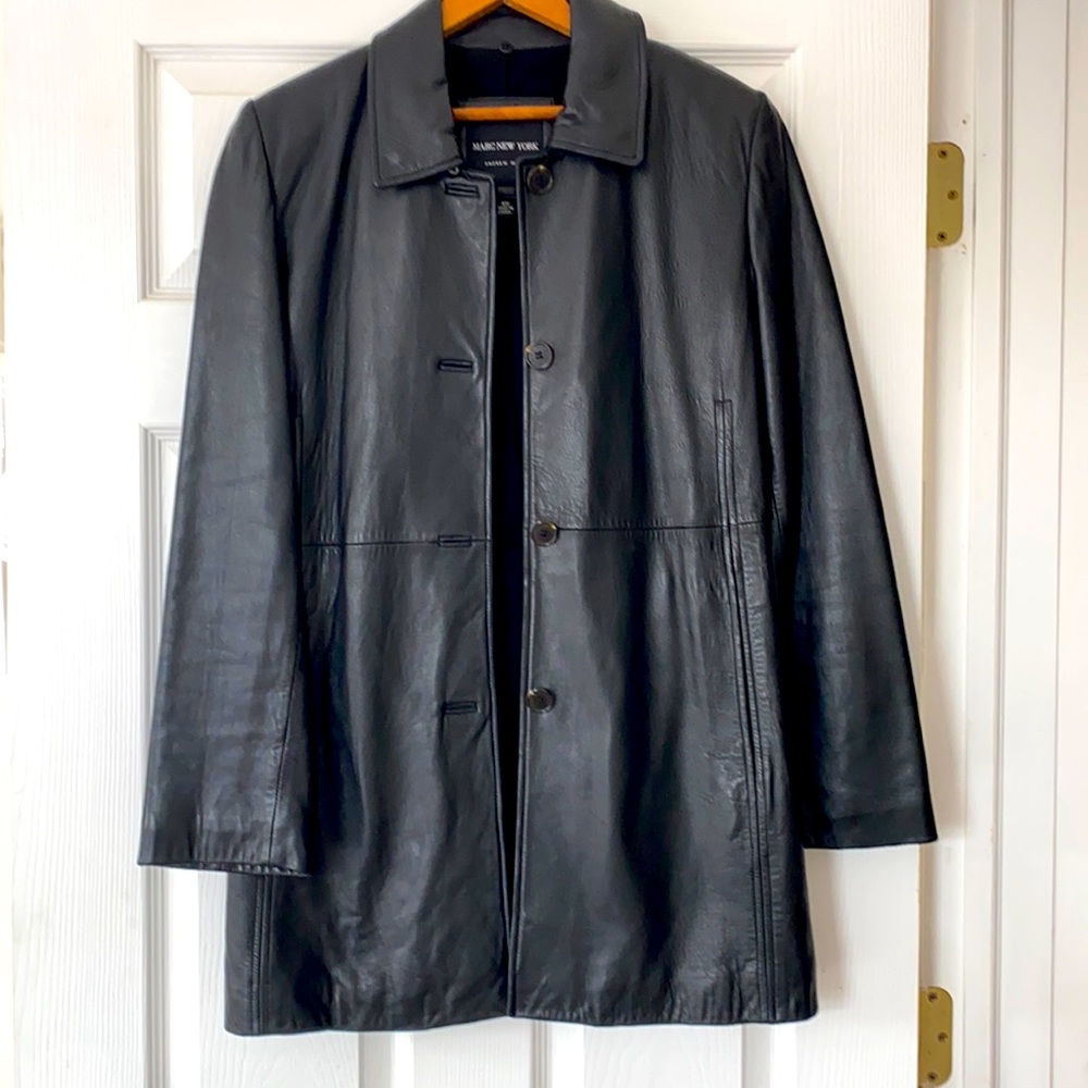 XS Andrew Marc genuine leather coat with button closure